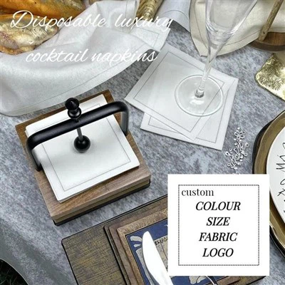 Līnijas stila balta auduma salvete